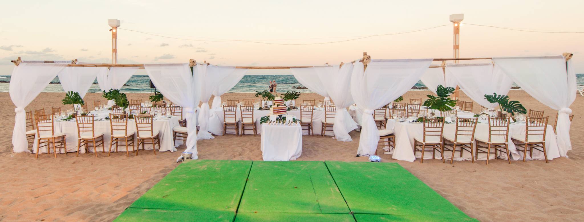St Kitts Weddings - Bride & Groom - Beach Wedding - Dreamy Weddings